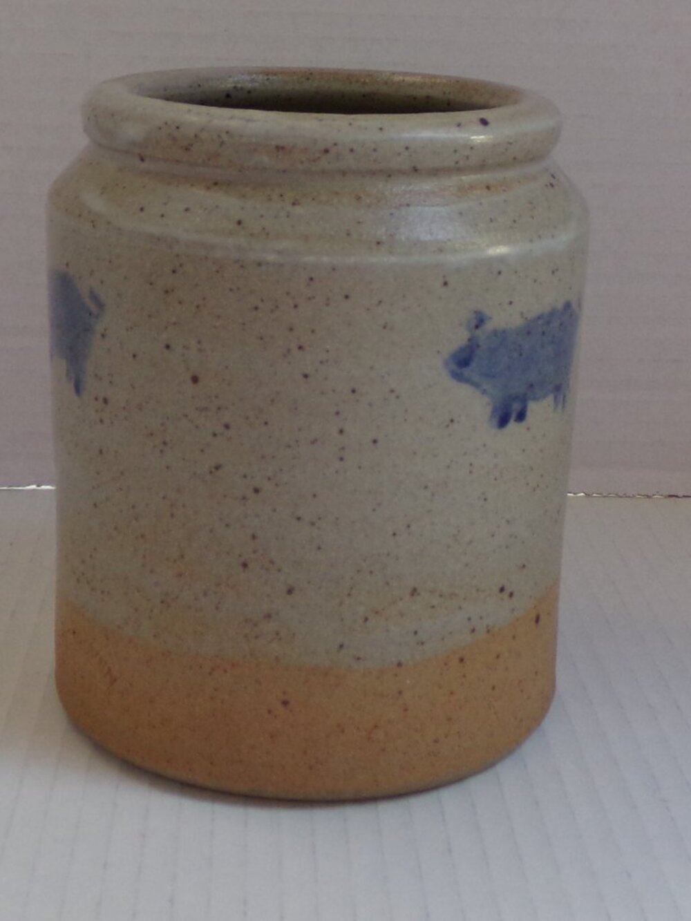 Crock Pig Stoneware Tan Blue Country Farmhouse Primitive Dunroven Potters - Picture 4 of 10